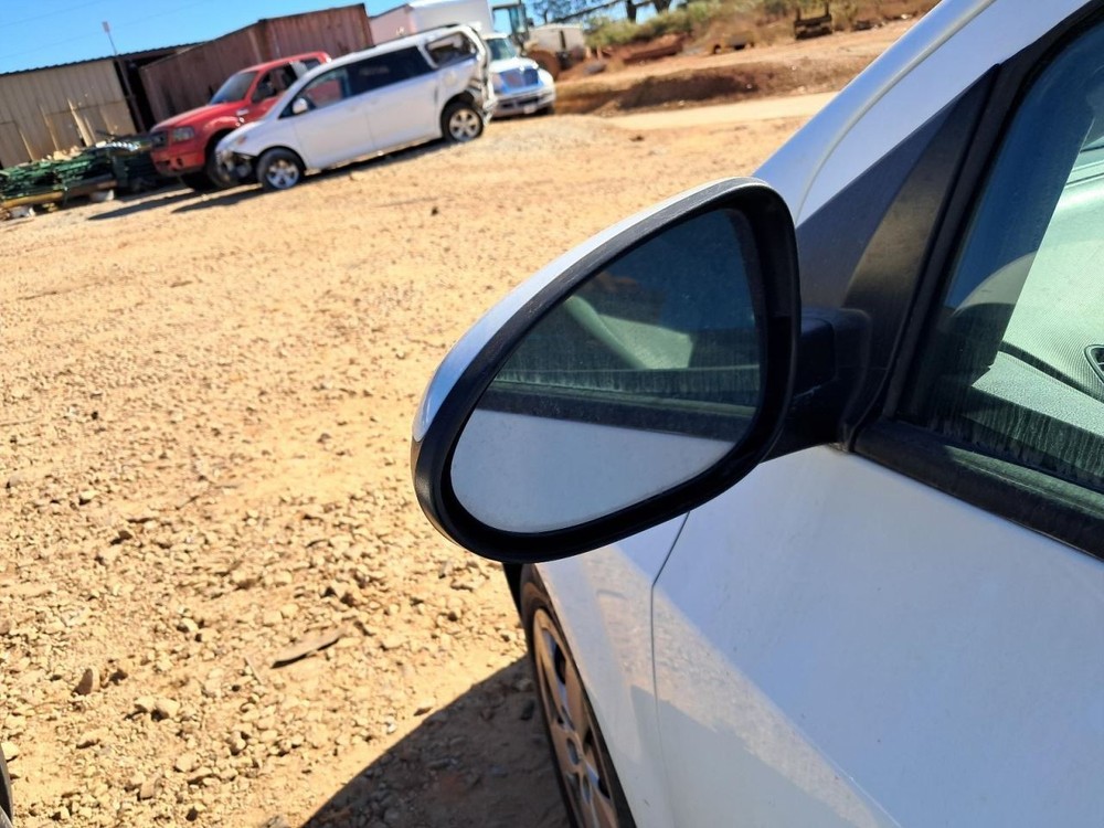 SONIC 2015 Glove Box 4830134