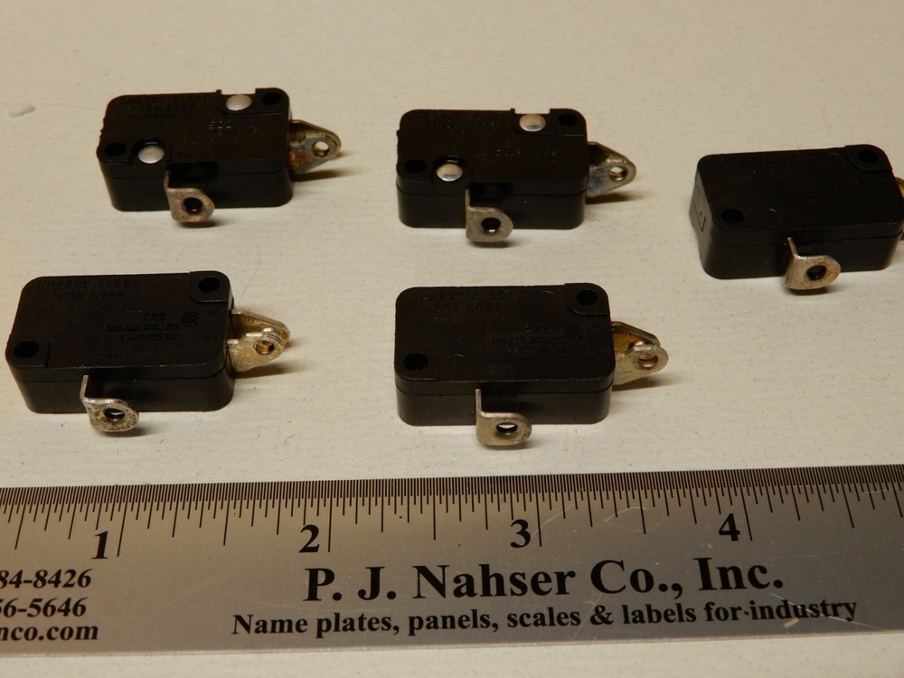 Cherry E22 Microswitches Quantity 20 NOS