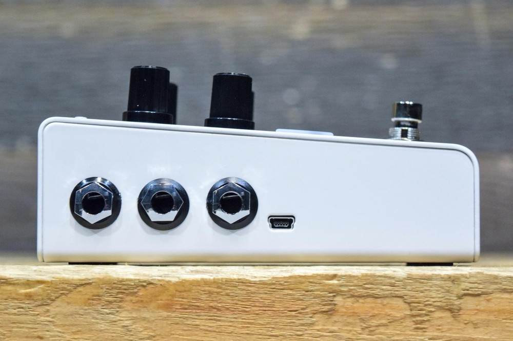 DigiTech SDRUM Strummable Drums BeatScratch Technology Intelligent Drum Machine