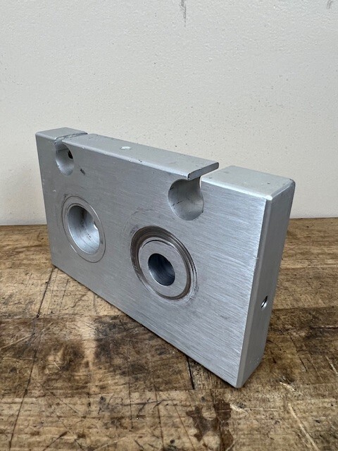 Doyon Pizza Sheeter - Inferior (Lower) Roller Holder - PC100013