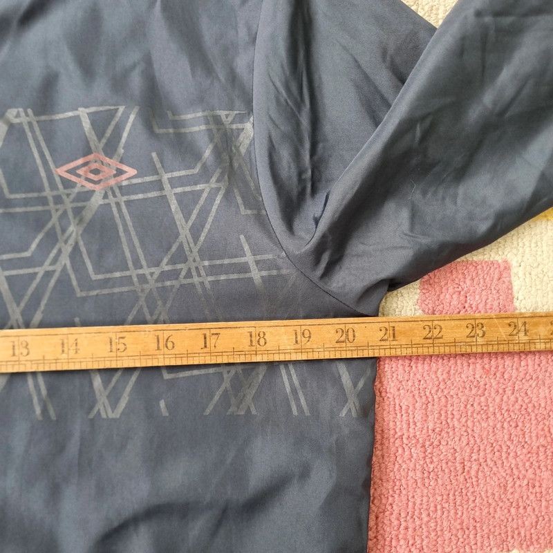 Umbro Dark Grey Track Jacket Windbreaker Training Top medium