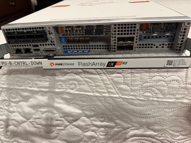 Pure Storage X20 R3 controller, no memory, good condition.
