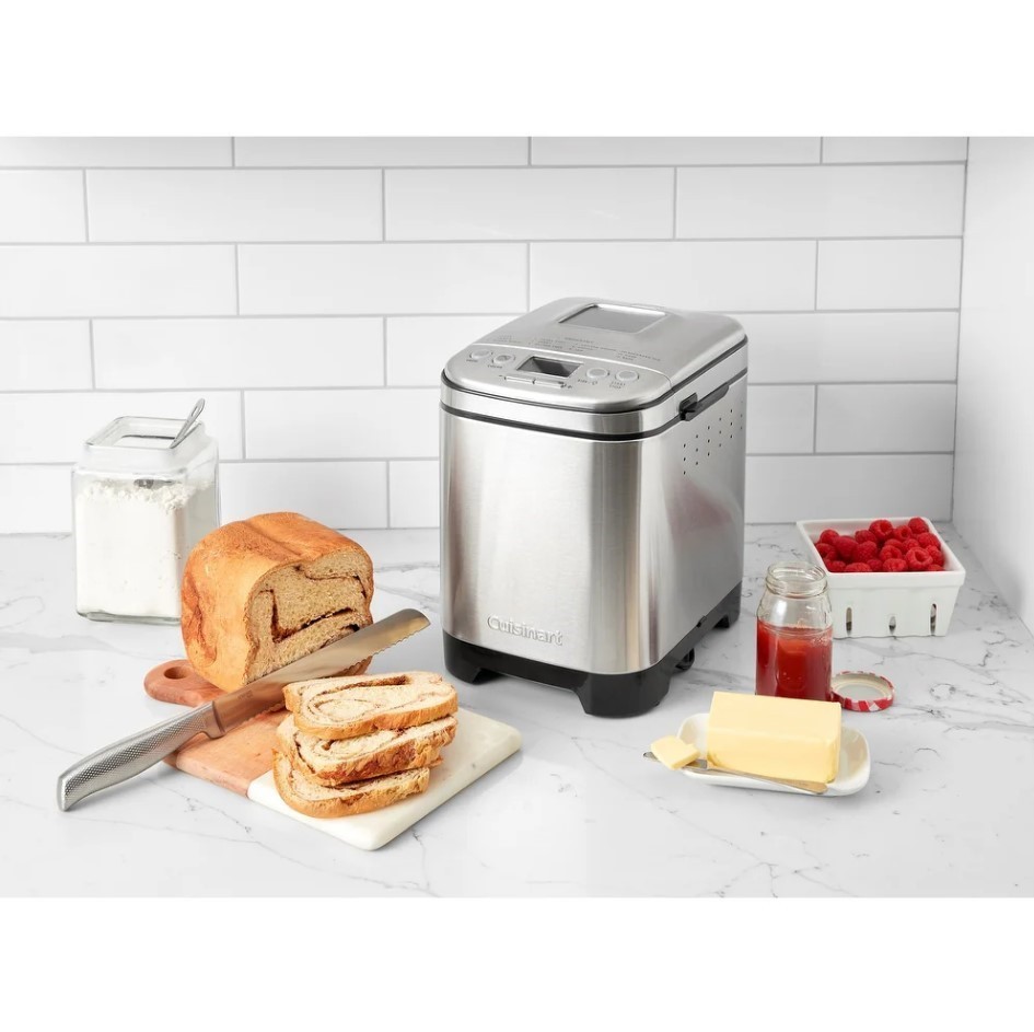 CUISINART CBK-100 2-Pound Programmable Breadmaker - Stainless Steel