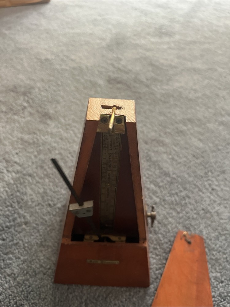 Seth Thomas METRONOME-7 ~ Wood Case, Wind Up ~ Working - Top Missing