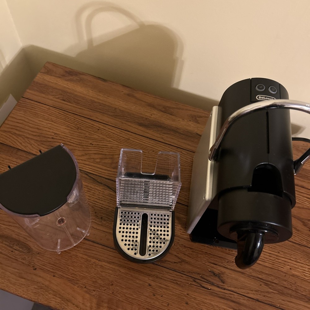 Nespresso Pixie EN124S Coffee & Espresso Machine DeLonghi Black/Silver Complete