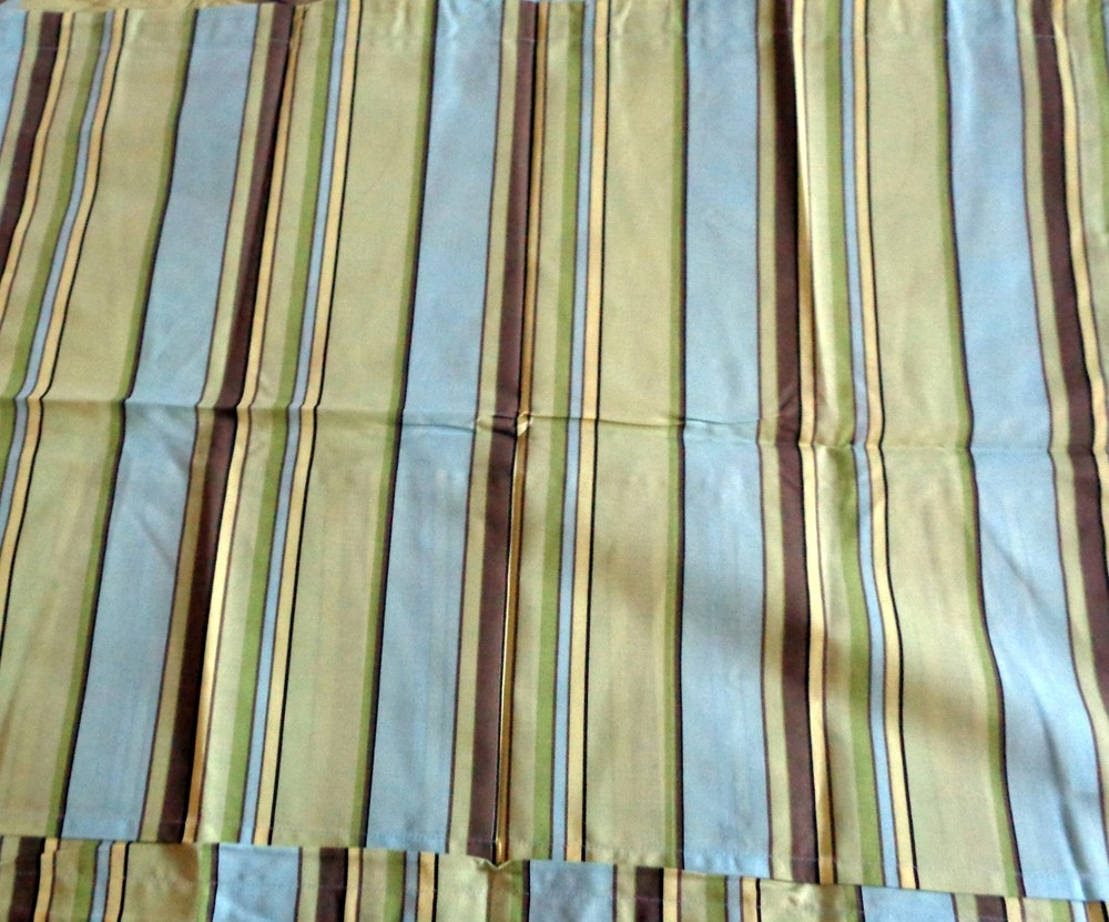 ECHO Reversible Comforter + Pillowcases (F/Q)