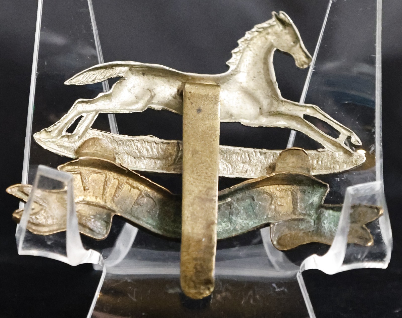 Lot of 2 - WWII British Military West Yorkshire Regiment/Artillery Cap Badges