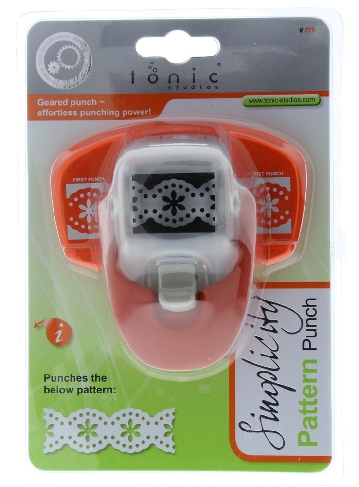 Tonic Studios Simplicity Pattern Paper Punch Daisy Strip Border