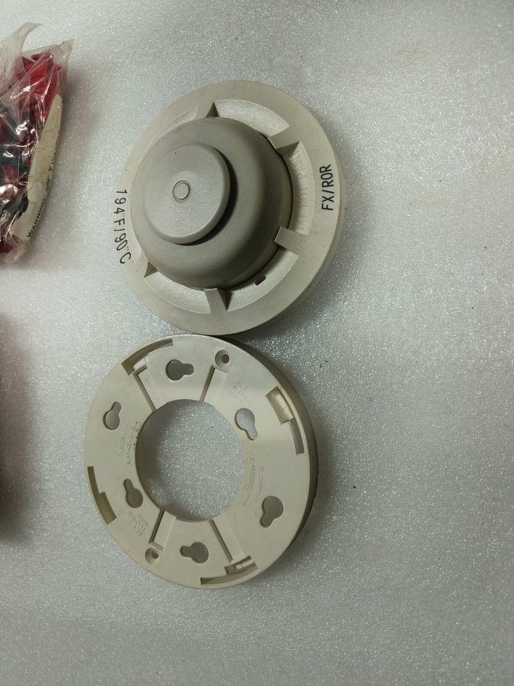 SYSTEM SENSOR MODEL NO. P2RK & HEAT DETECTOR 5602