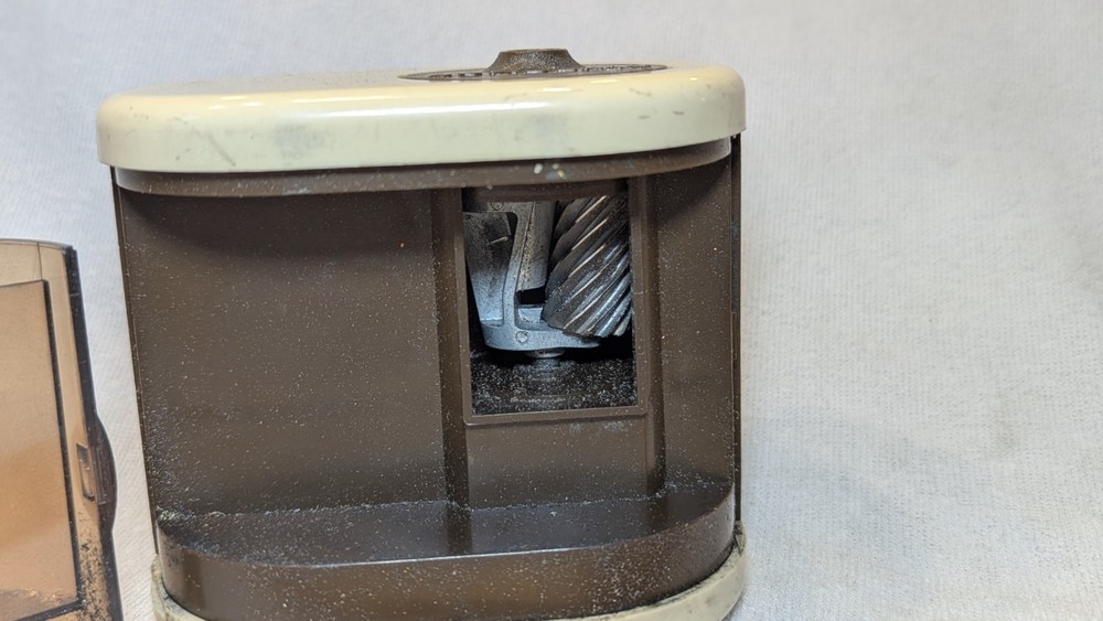 Vintage Sunbeam Mr. Sharpy Pencil Sharpener Battery Powered Tested Works