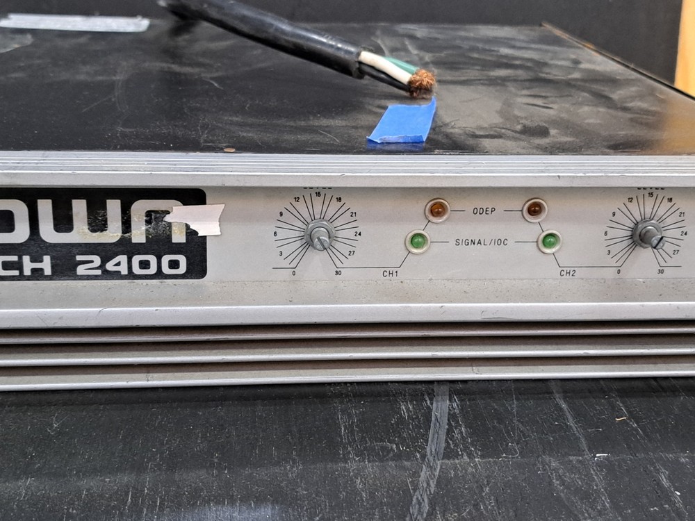 Crown Macro-Tech 2400 2-Channel Power Amplifier