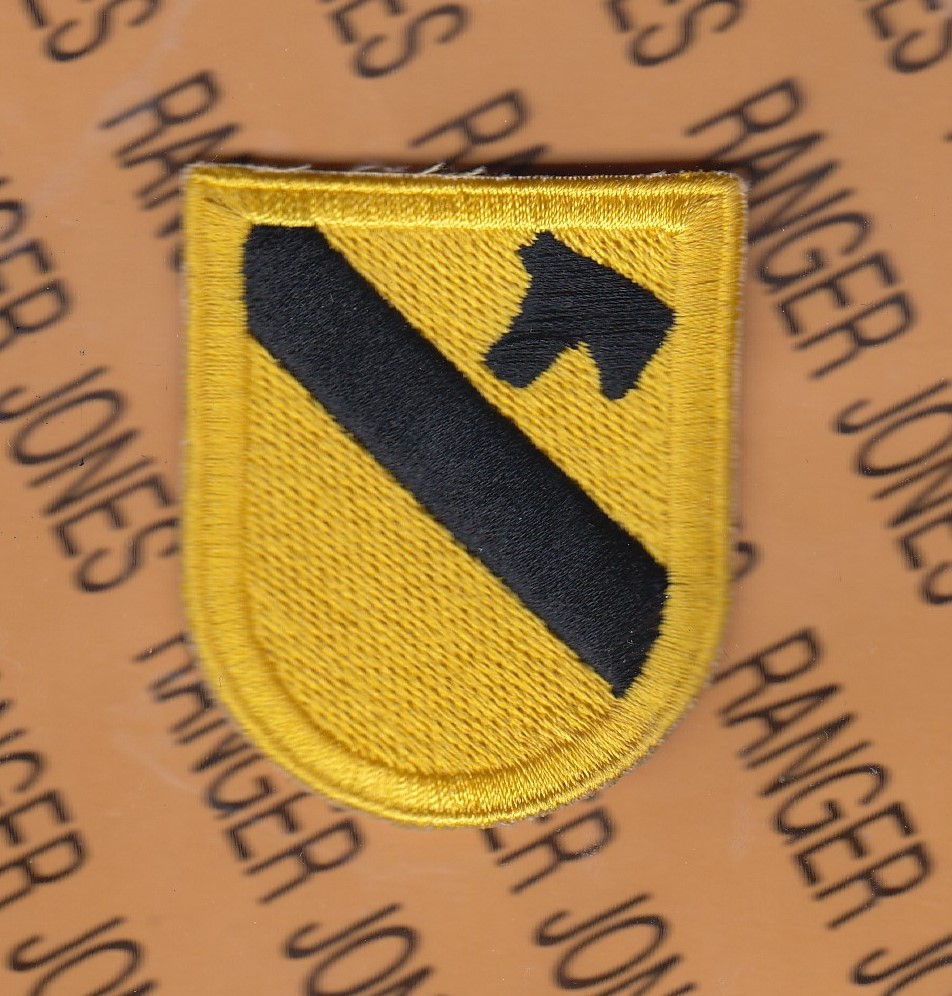 Hq's 1st Cavalry Division Air Cav Airborne beret flash patch c/e