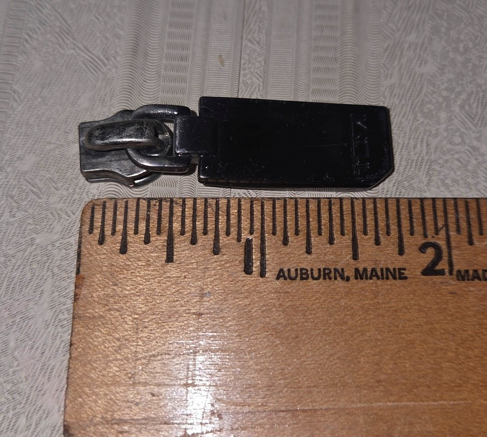 Tumi Zipper Pulls Pull Tabs Genuine Replacement Lot Of 4