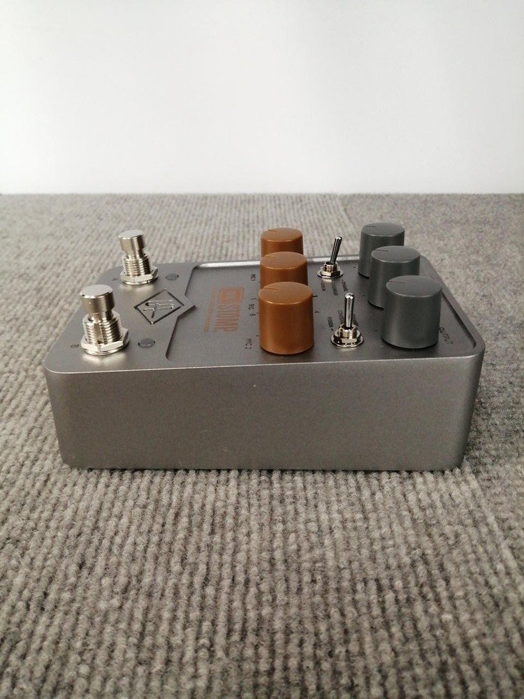 UNIVERSAL AUDIO / UAFX OX STOMP DYNAMIC SPEAKER (260425)