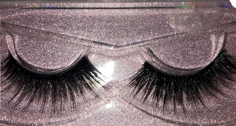Mink Eyelashes By Prettydivainc