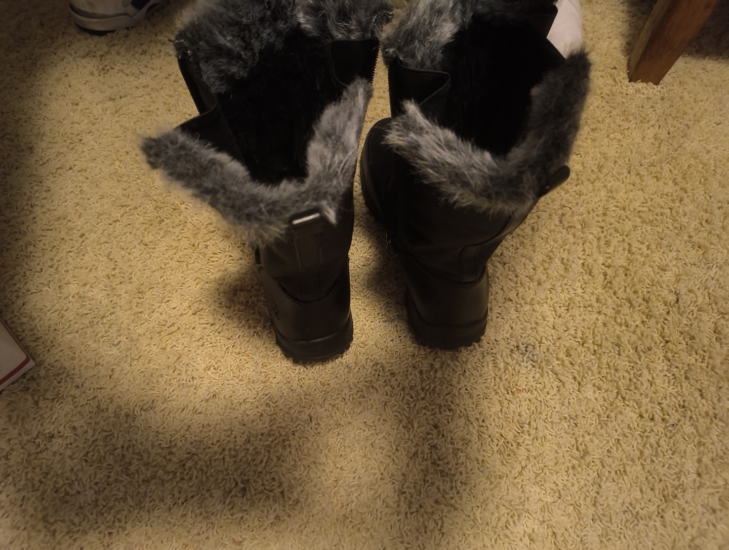 Totes Women's Lisa Waterproof Winter Boots Black Size 8 Fur Lined