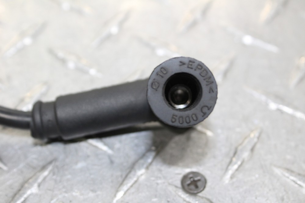 2002 DUCATI MONSTER 600 IGNITION COIL SPARK PLUG CAP