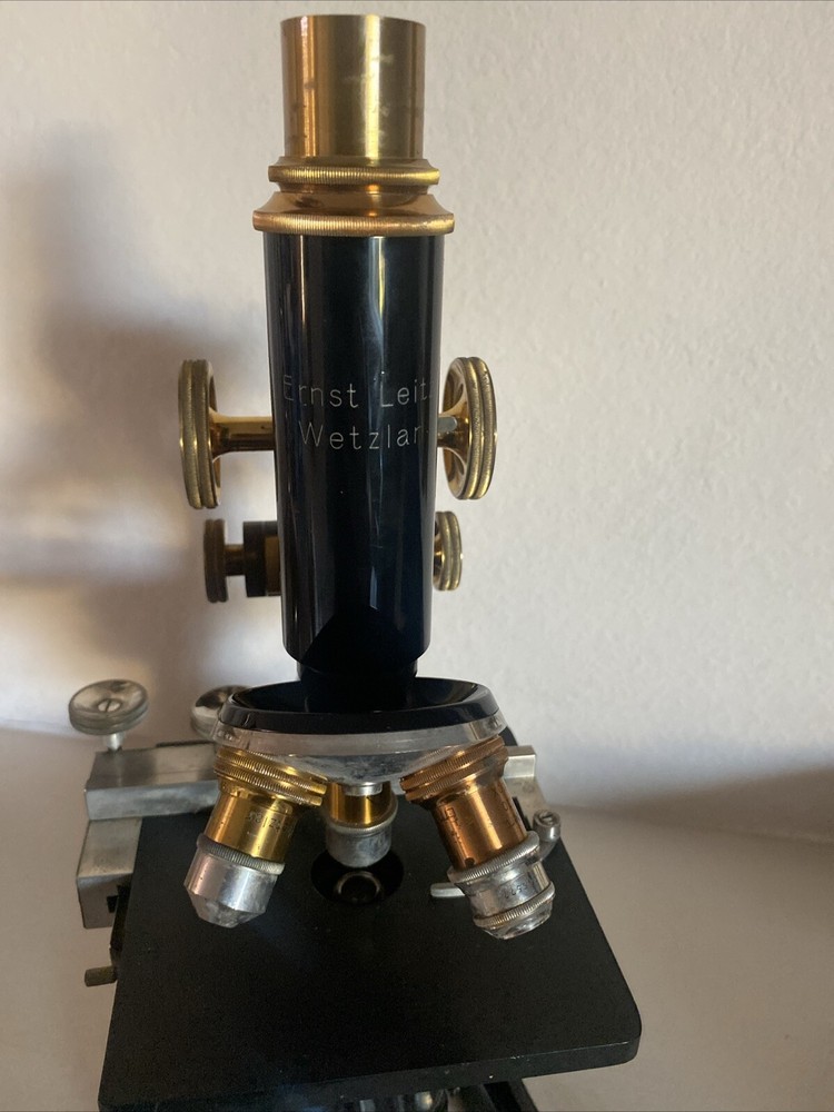 Vintage Ernst Leitz Wetzlar Microscope w/ Case & Extras