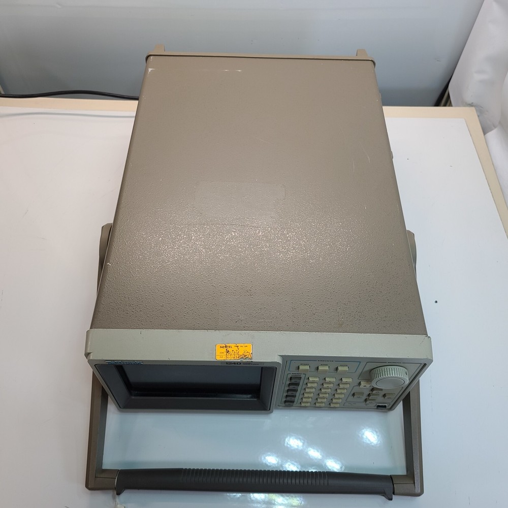 TEKTRONIX 1240 LOGIC ANALYZER