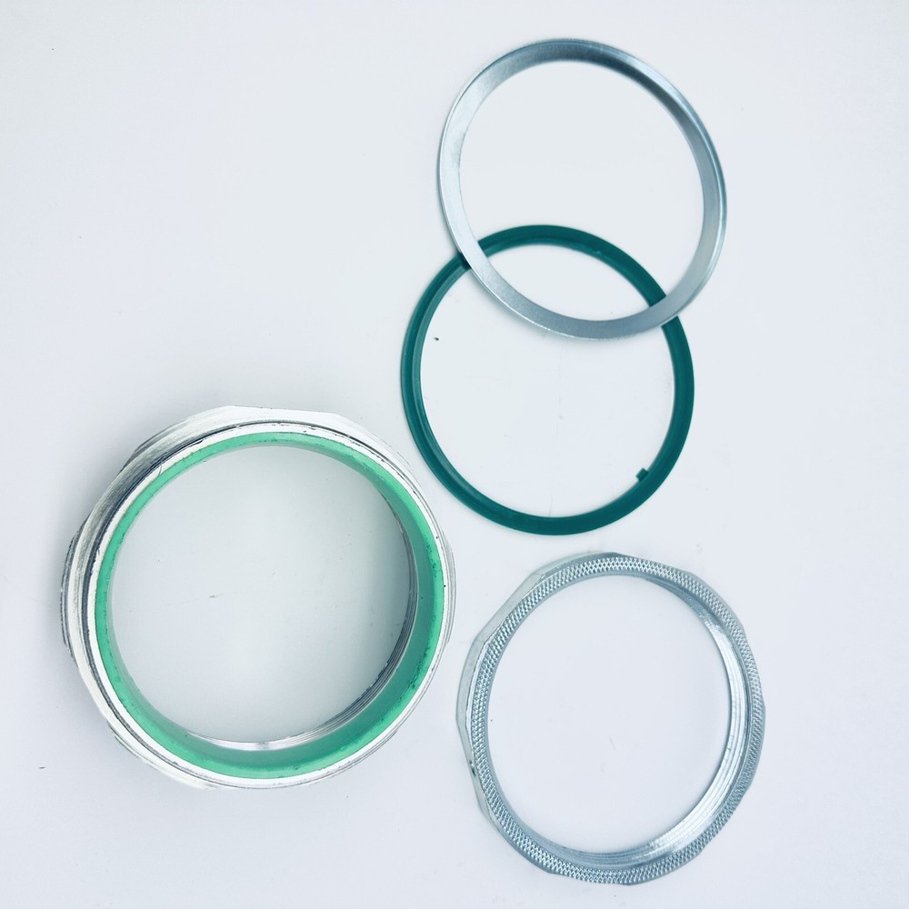 4" Threaded Hub insulated end, metallic rigid