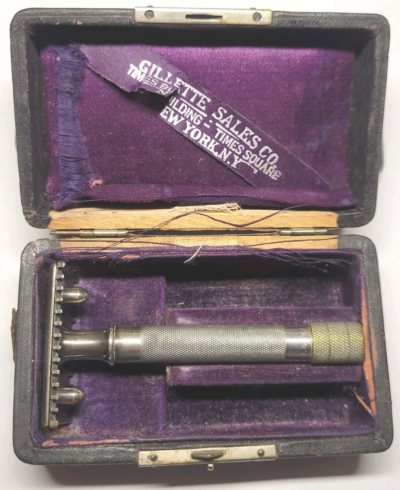 GILLETTE SINGLE RING RAZOR (1906) "OLD TYPE", WITH CASE. RARE. SERIAL # 494571