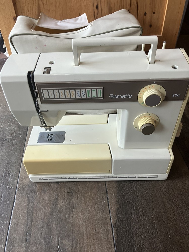 Untested Bernette 320 200 B Sewing Machine No Power Cord