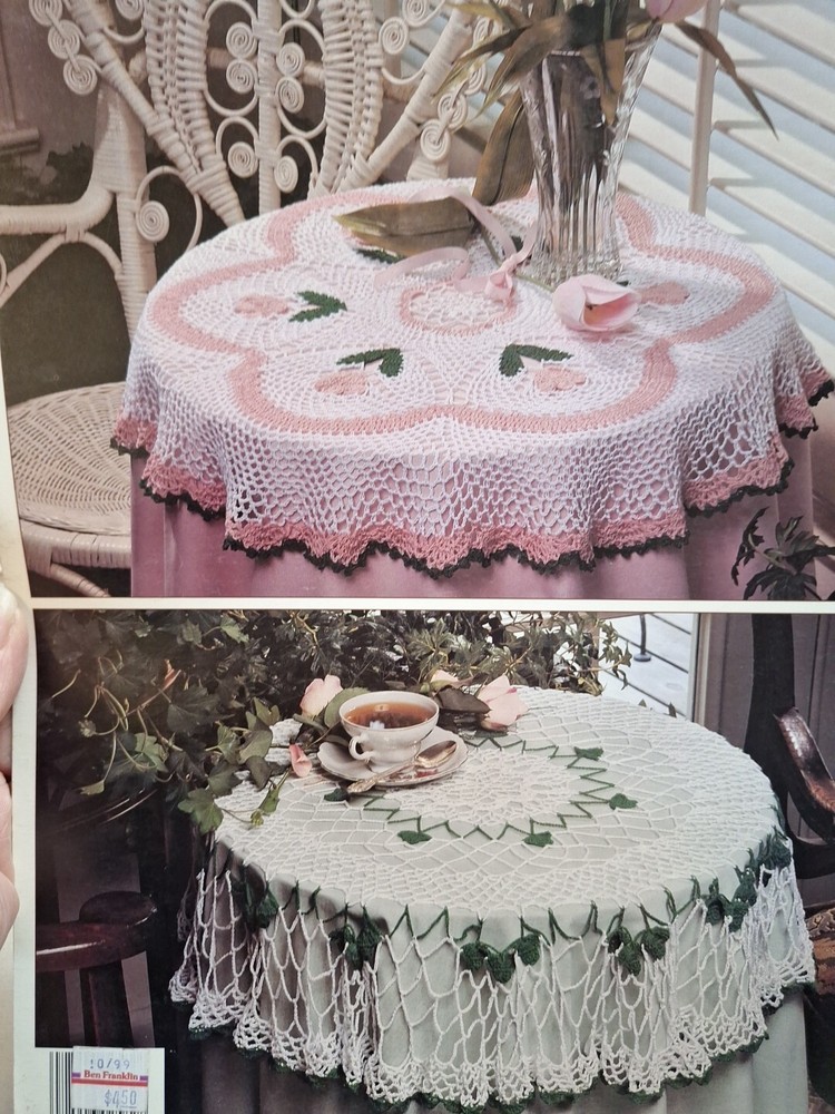 Leisure Arts 2582 Table Topper Tablecloth Christmas Fall Pattern Leaflet Crochet