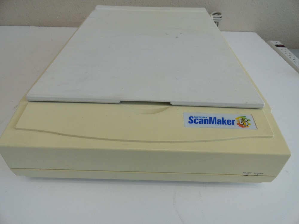 MicroTek MRS-600E3 Flatbed Scanner