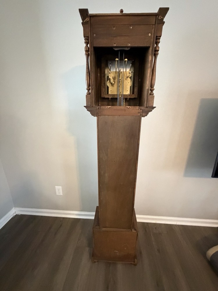 Grandfather Clock – Emperor Clock Company