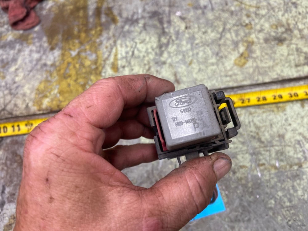 03-06 EXPEDITION SUSPENSION LEVELING PUMP RELAY
