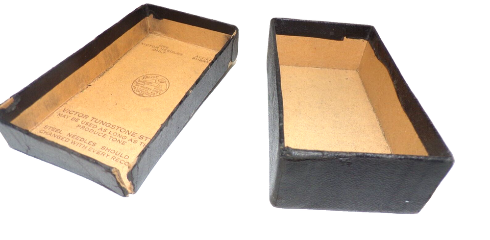 VICTOR DISC PHONOGRAPH NEELD HOLDER