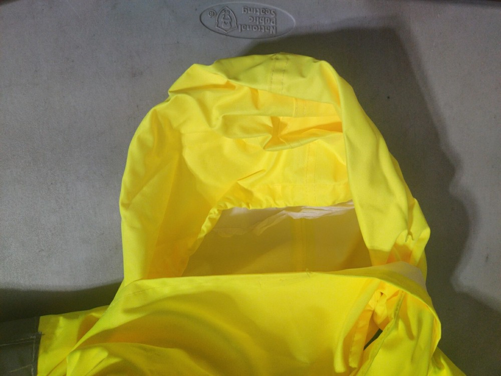 Portwest High Visibility Men's Jacket Type R Class 3 Never Worn