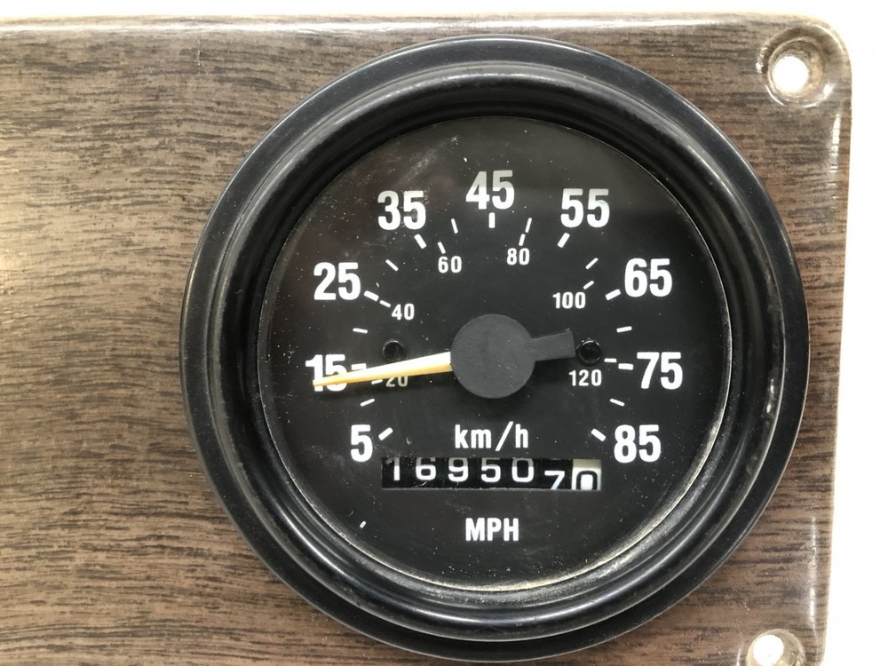 Freightliner FLC112 Speedometer Instrument Cluster - Used