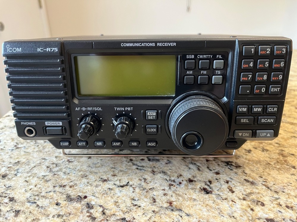 Icom IC-R75 HF Communications Receiver w/ DSP Working + AD-55A PSU