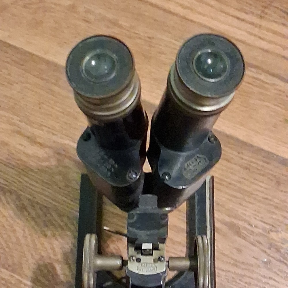 Eleitz Wetzlar microscope Antique. Not Tested