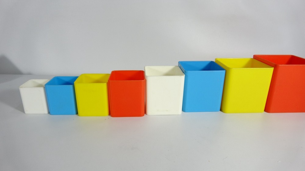 Made In Italy Colored Plastic Stacking Kids Learning Cubes - 8