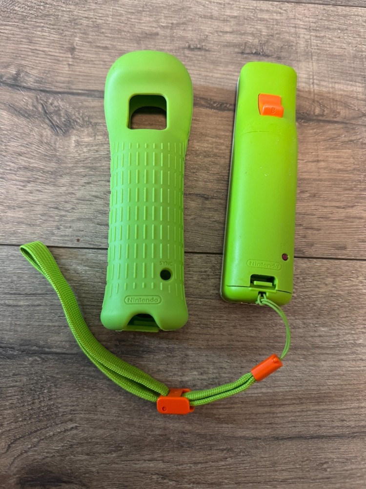 Yoshi Wii Remote Plus Wii Loose