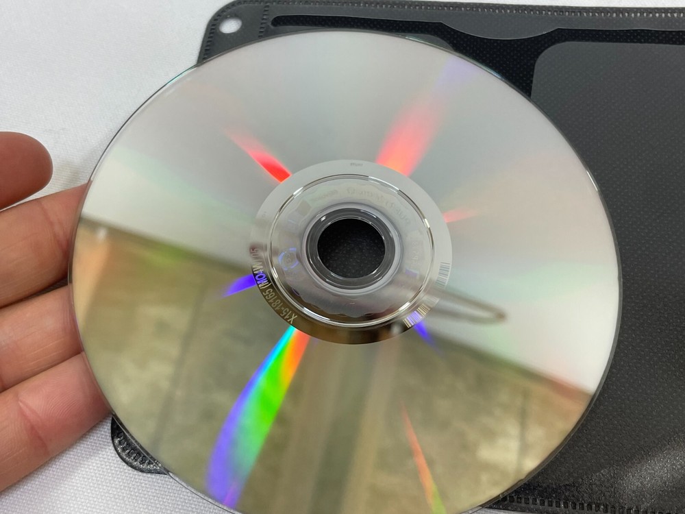 Microsoft System Center Configuration Manager 2007 R2 w/ SQL 2005 Windows DVD