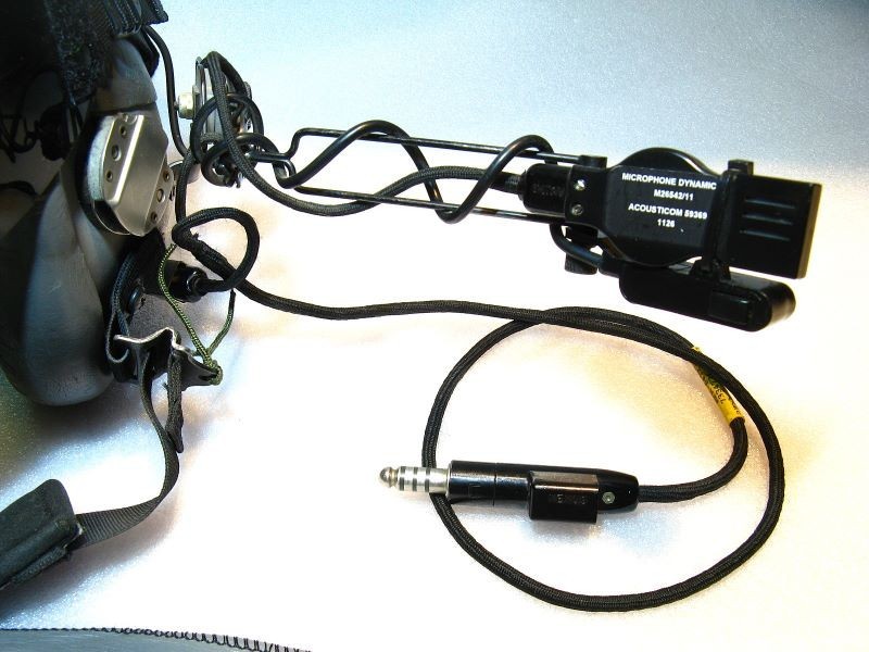 AUTHENTIC 90's GENTEX HGU-55/P PILOT FLIGHT HELMET w/ VISOR & COVER / MEDIUM