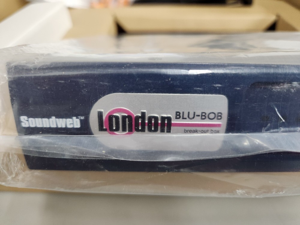 BSS Audio BLU-BOB1-M Break-Out Box Output Expander with Blulink