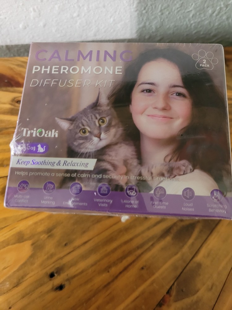 Lot Of 2 Cat Kits TriOak Calming Pheromone Diffuser Kit 4 Diffusers 4 Refills