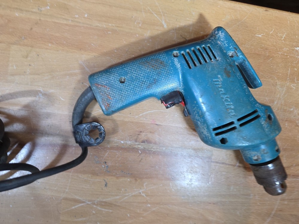 Makita Drill 10mm DP3720 Variable Speed Corded Drill
