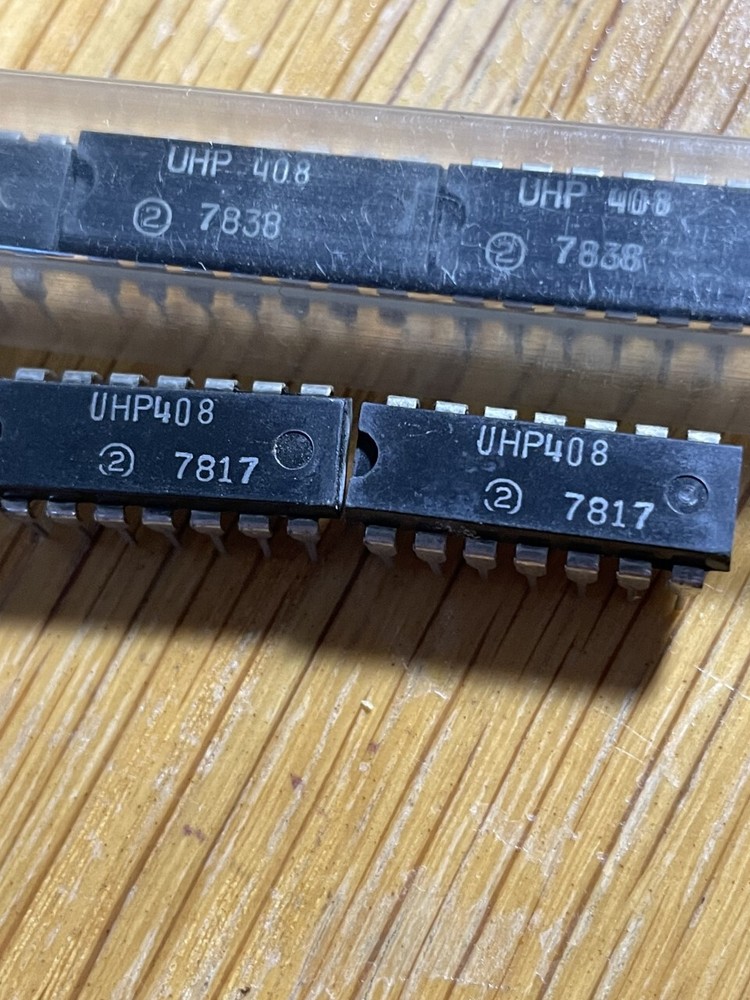 One Allegro Microsystems UHP408, QUAD Peripheral drivers, 14 DIP