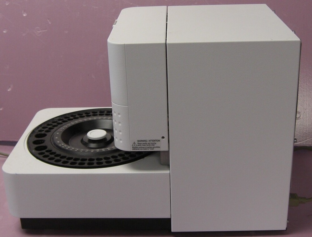 SPARK OPTIMAS, 820, HPLC AUTO SAMPLER MODEL 820, DATE 2011-12-06