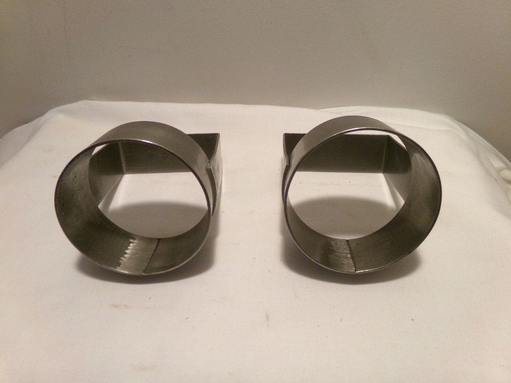 2 Rochow Biscuit Cutters