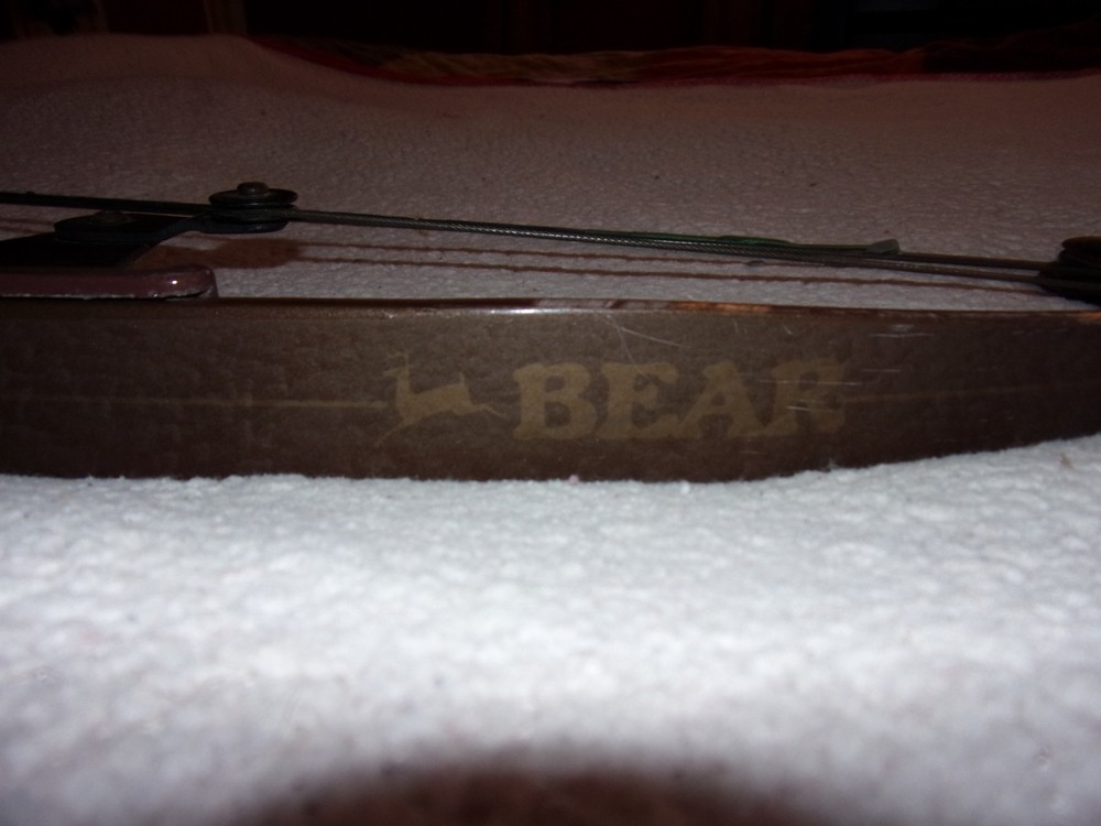 Vintage Bear Archery Whitetail Hunter Compound Bow