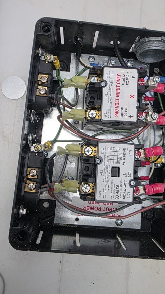 Titan Controls® Helios 8 Light-240V Lighting Controller with 120V Trigger Cables