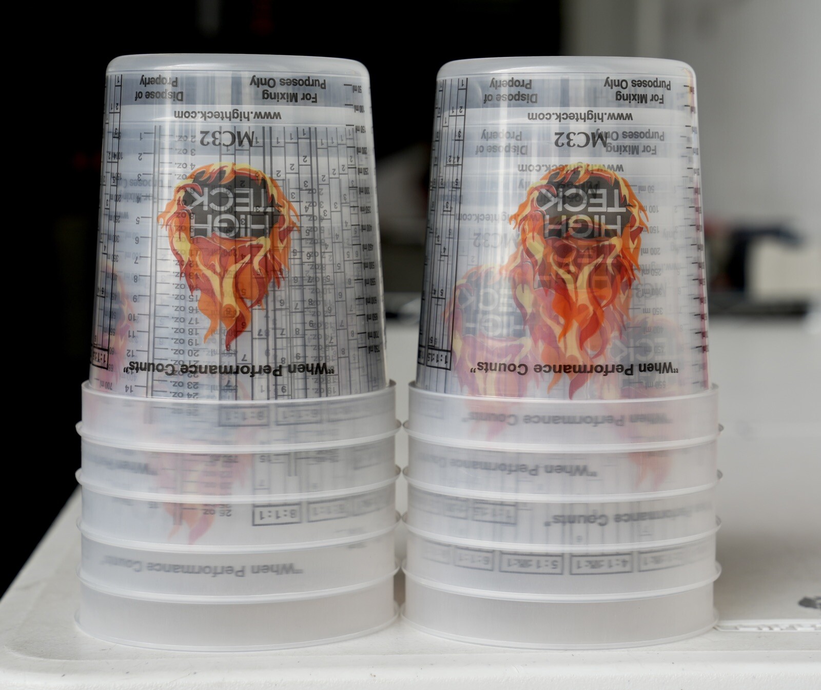 High Teck 10 32oz Quart Plastic Paint Mixing Cups SAME DAY FREE SHIPPING!!