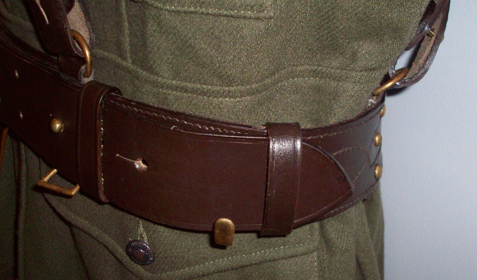 AUSTRALIAN ARMY SAM BROWN OFFICERS LEATHER BELT WITH STRAP - SIZE 44 inch waist