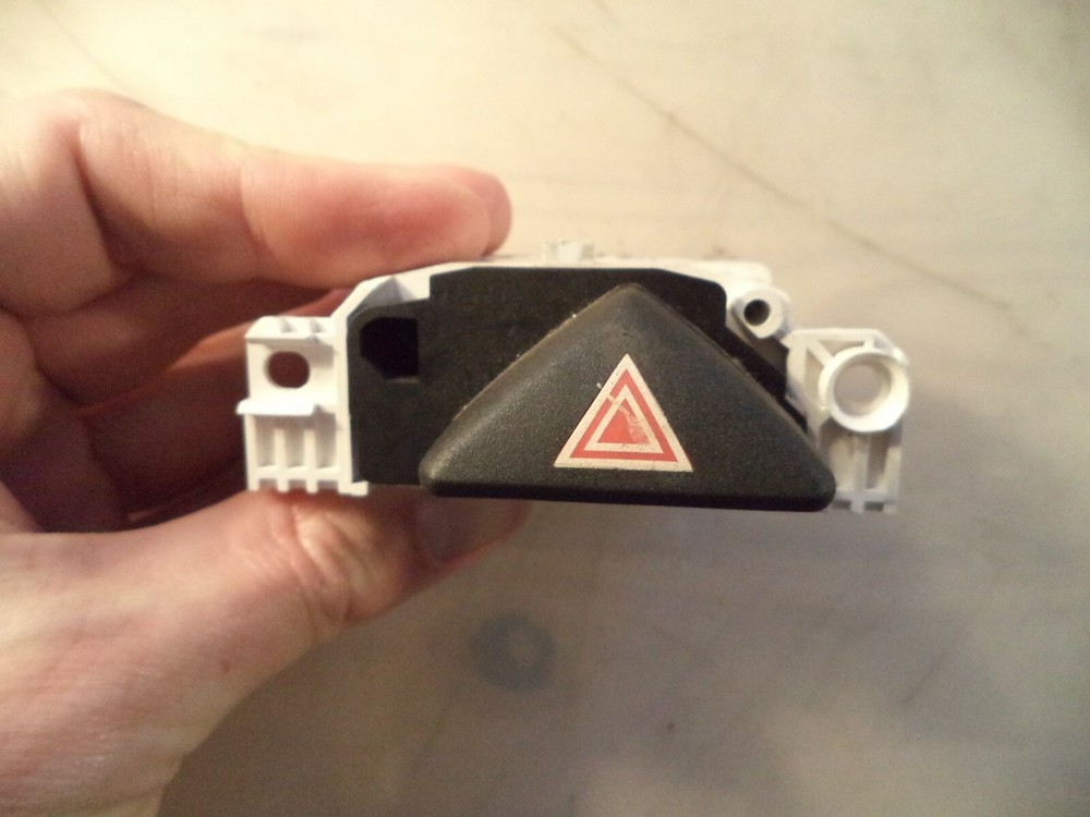 Ford Focus Switch Button Hazard Indicator 98AG13A350-AE 7397
